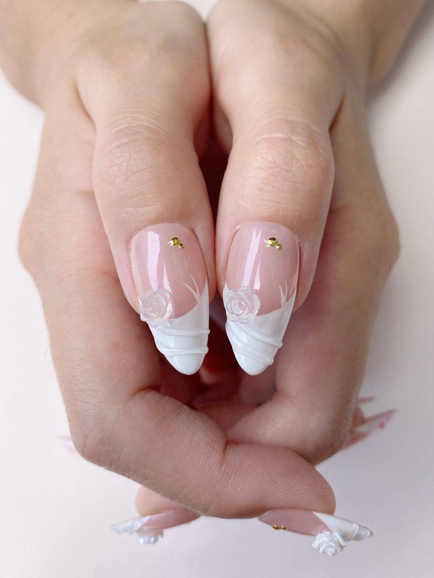 Blooming Petals - GO2NAIL MEDIUM LONG ALMOND PressOnNails
