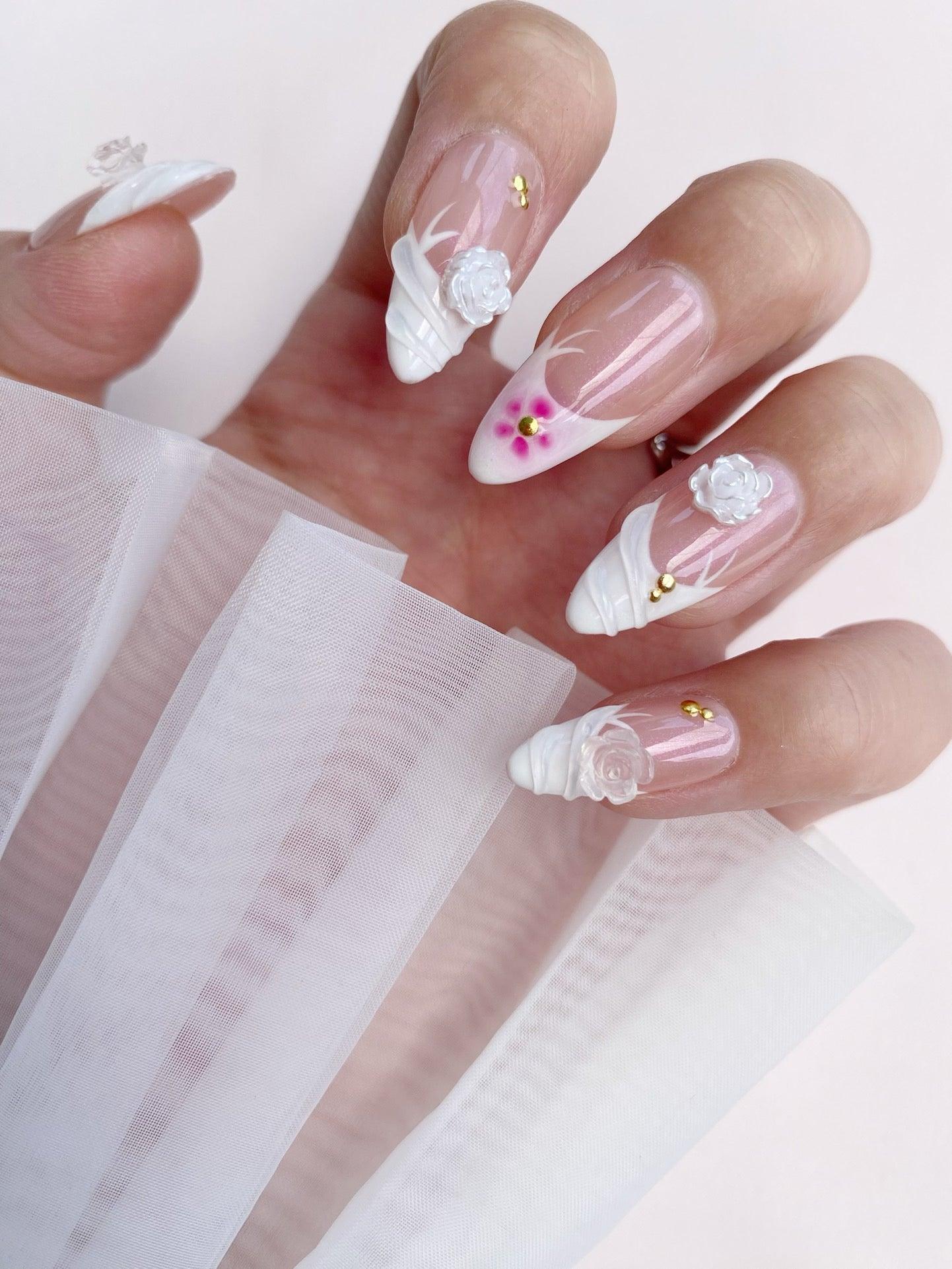 Blooming Petals - GO2NAIL MEDIUM LONG ALMOND PressOnNails