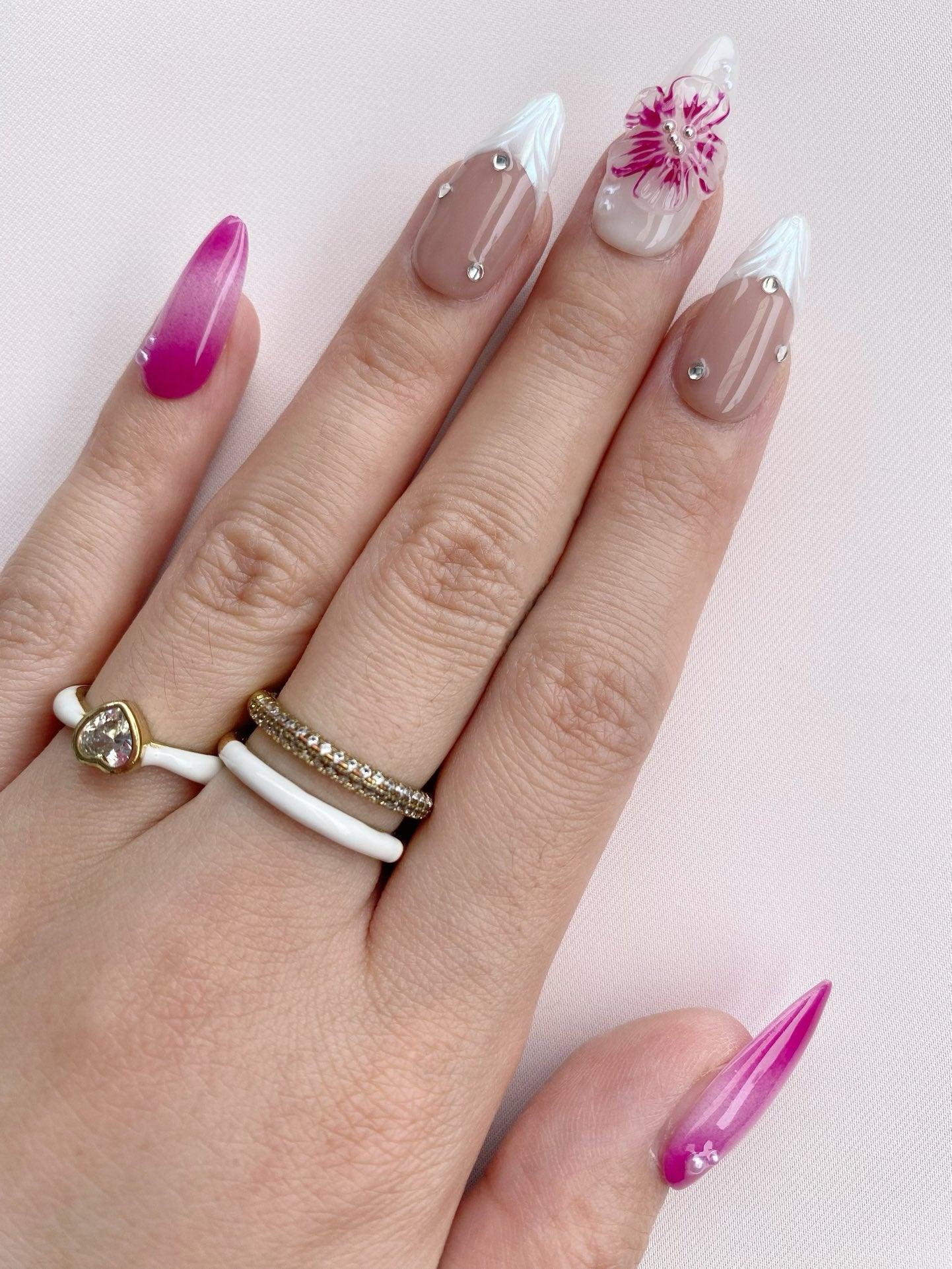 Blossom Grace - GO2NAIL MEDIUM ALMOND PressOnNails