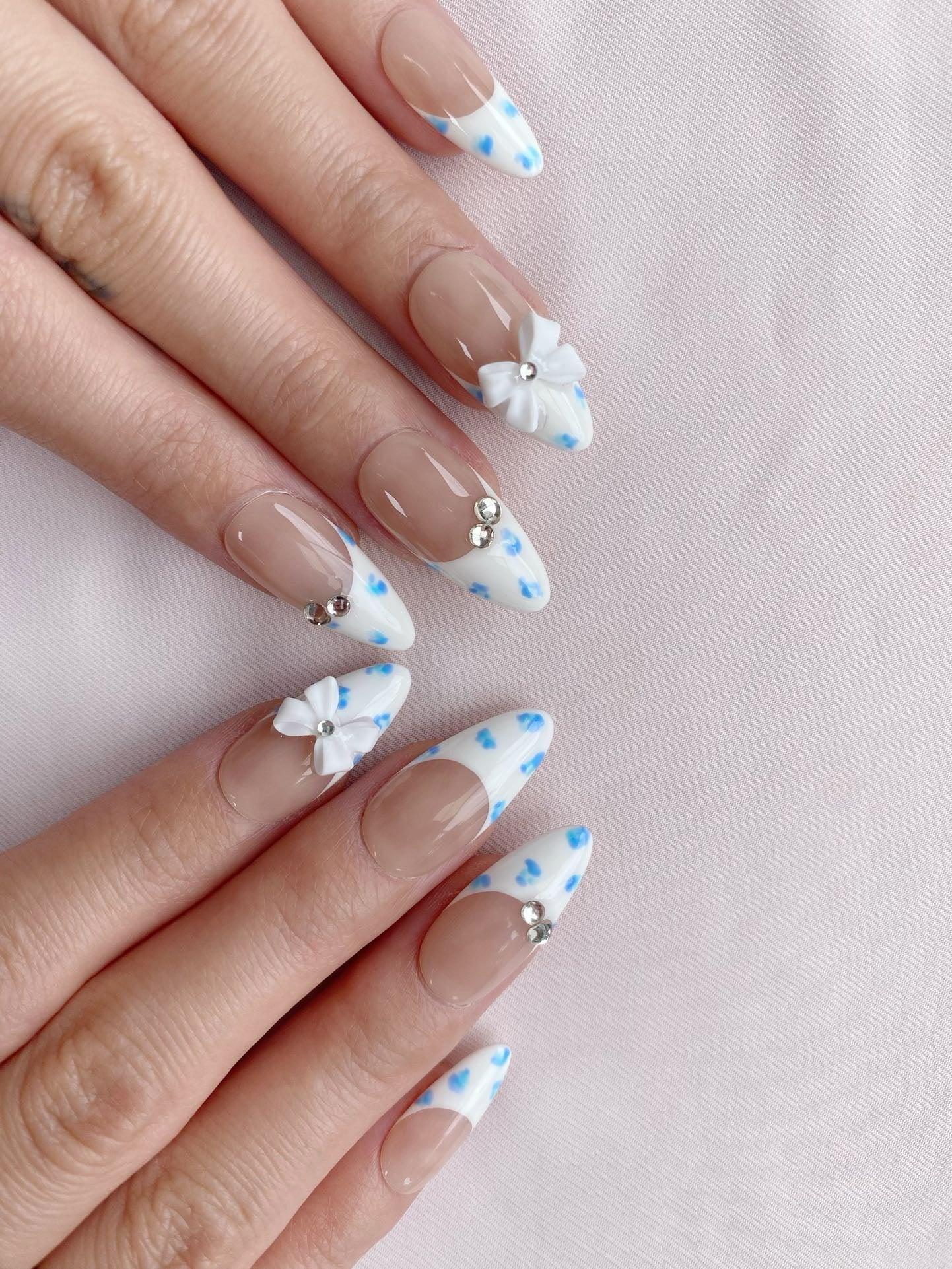 Blue Bow - GO2NAIL MEDIUM ALMOND PressOnNails