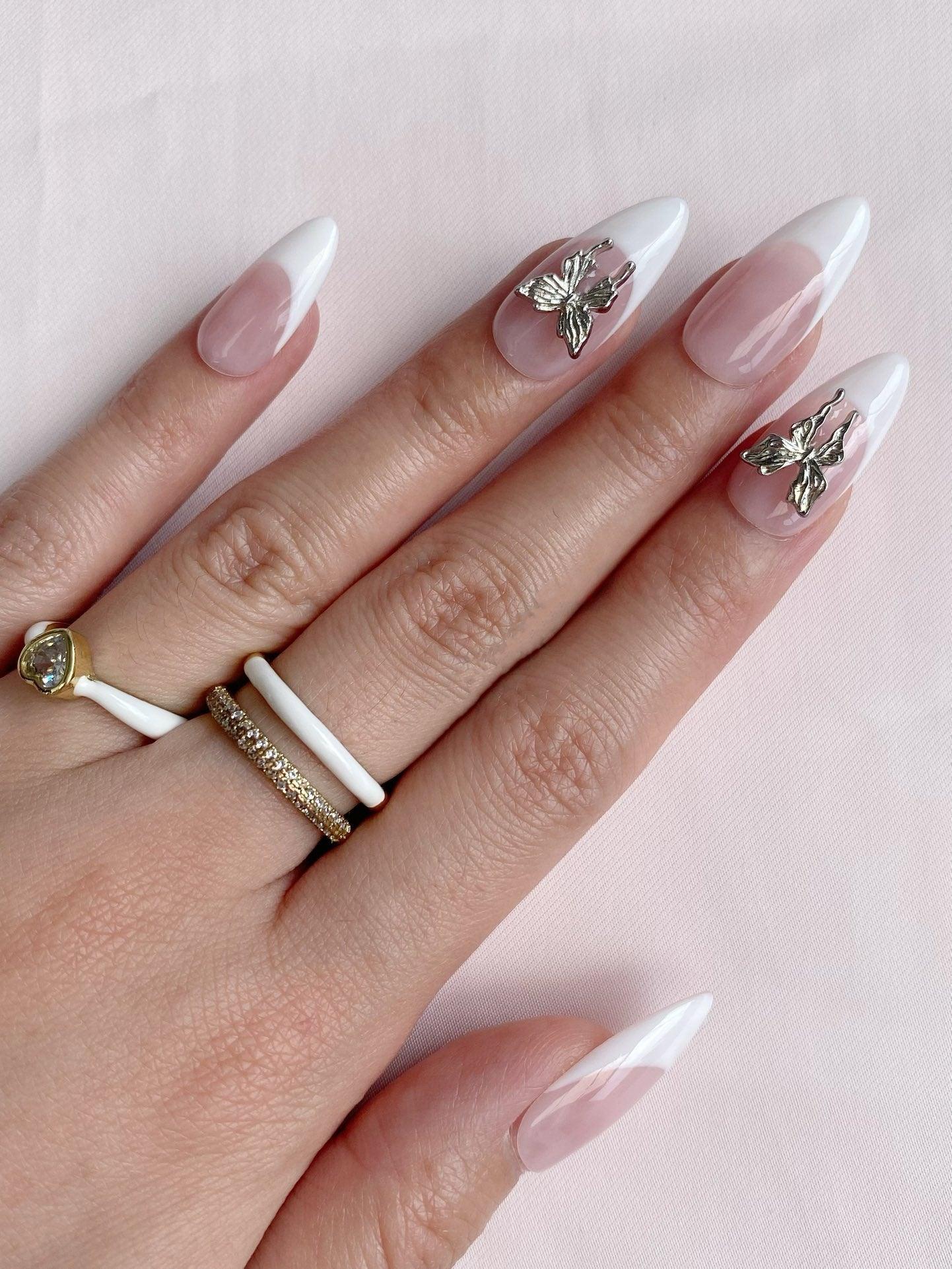 Butterfly Elegance - GO2NAIL MEDIUM ALMOND PressOnNails