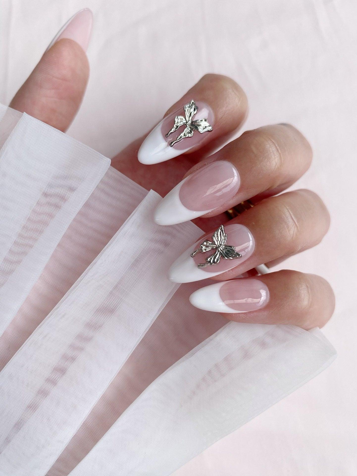Butterfly Elegance - GO2NAIL MEDIUM ALMOND PressOnNails