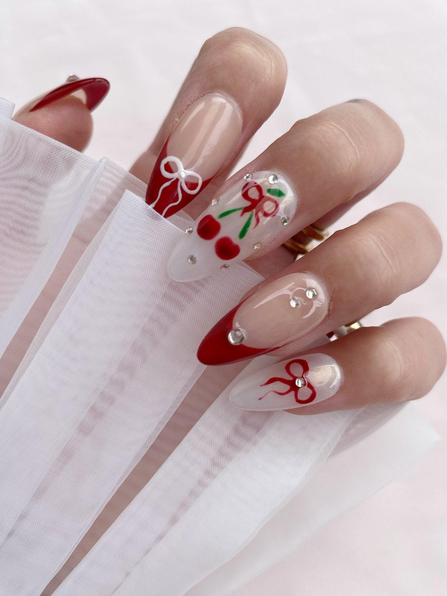 Cherry Love - GO2NAIL MEDIUM ALMOND PressOnNails