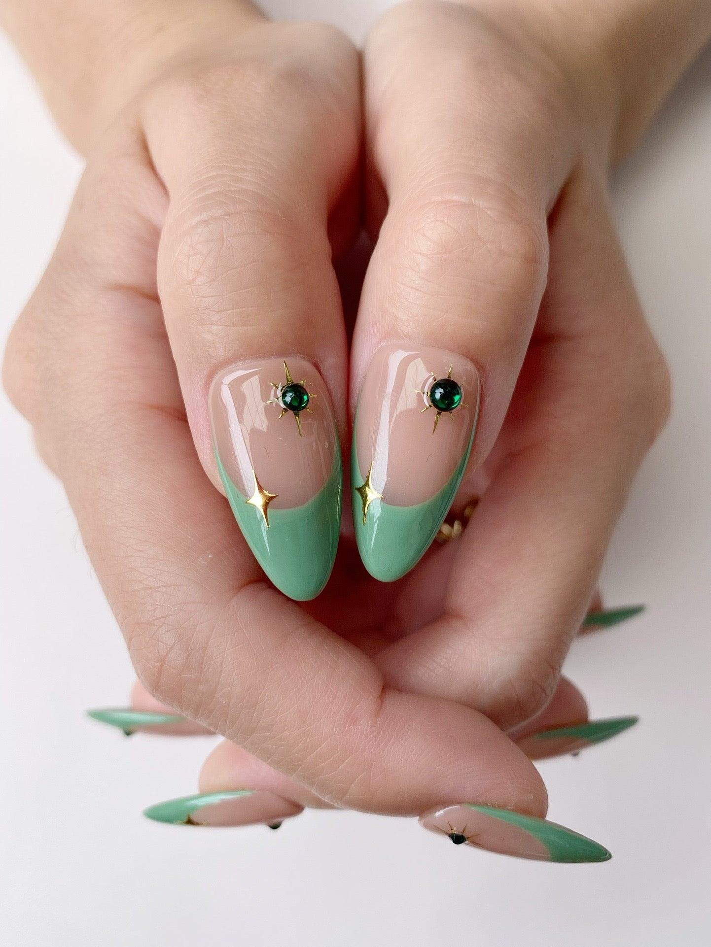 Emerald Stars - GO2NAIL MEDIUM ALMOND PressOnNails