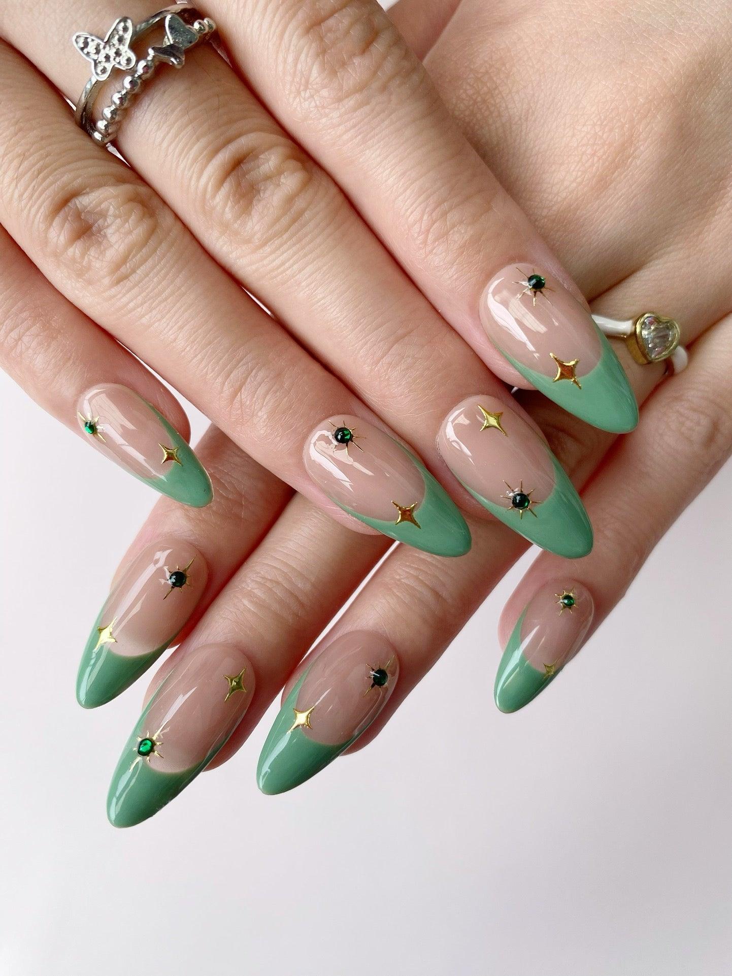 Emerald Stars - GO2NAIL MEDIUM ALMOND PressOnNails