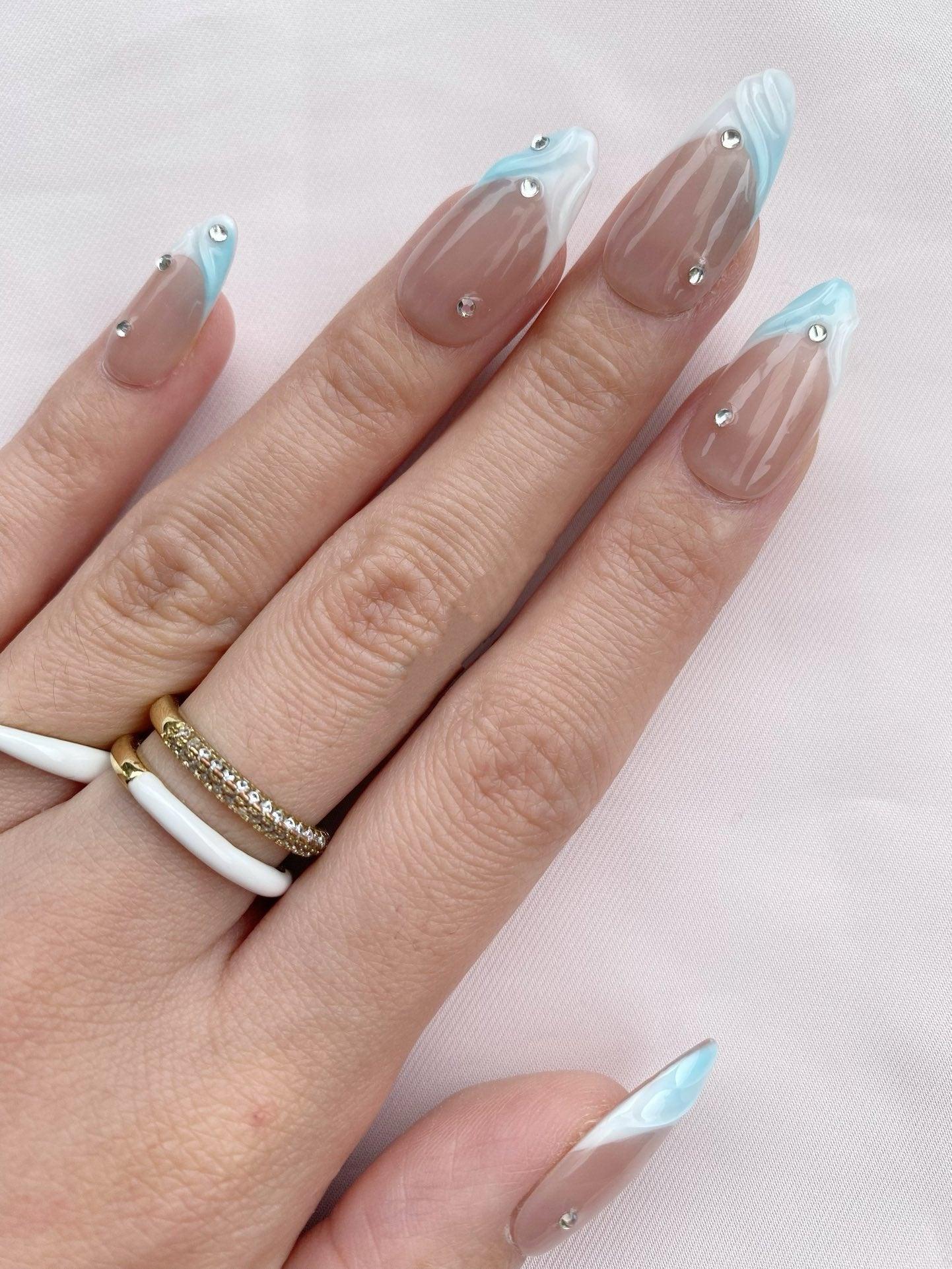 Frosted Dream - GO2NAIL MEDIUM ALMOND PressOnNails