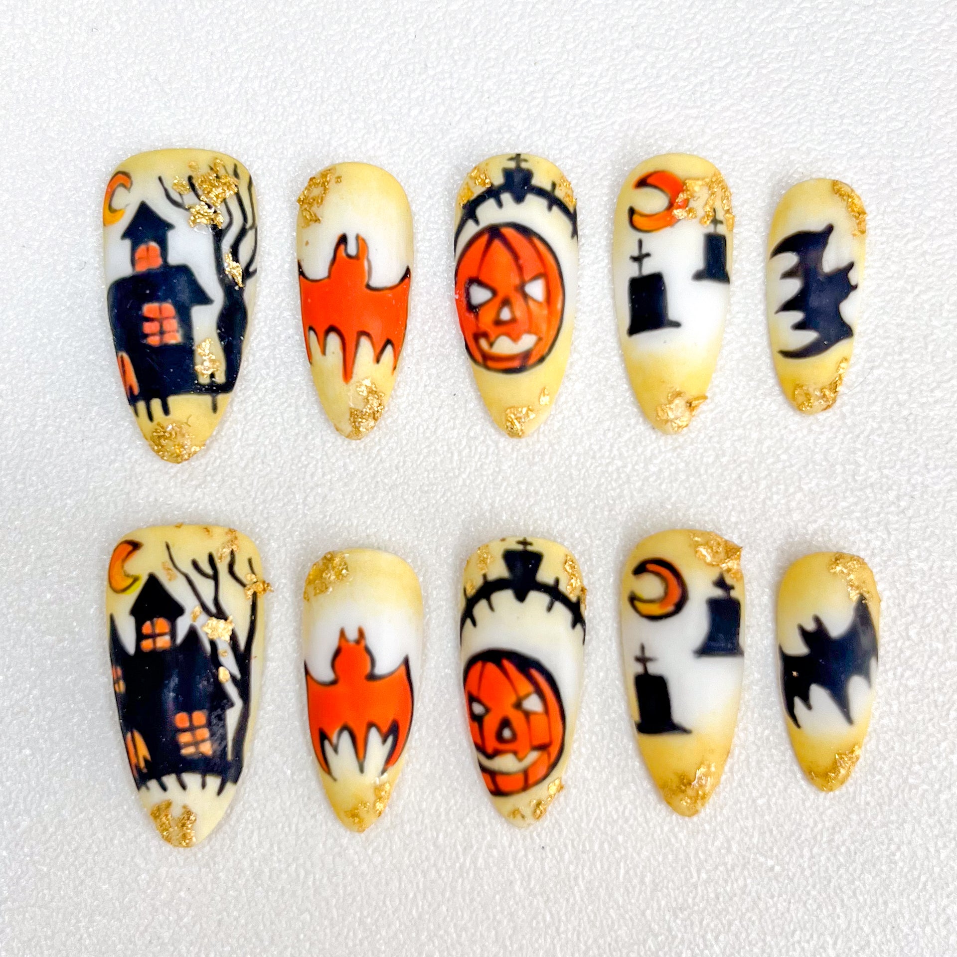 Ghostly Glow - GO2NAIL MEDIUM ALMOND PressOnNails