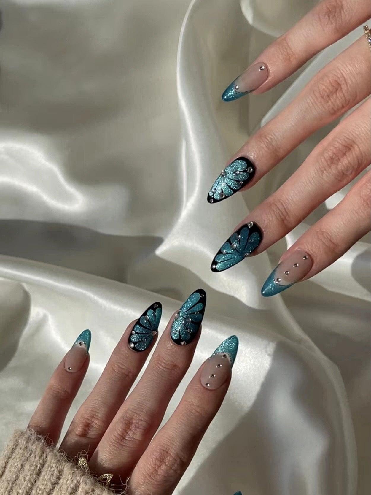 Midnight Bloom - GO2NAIL MEDIUM ALMOND PressOnNails