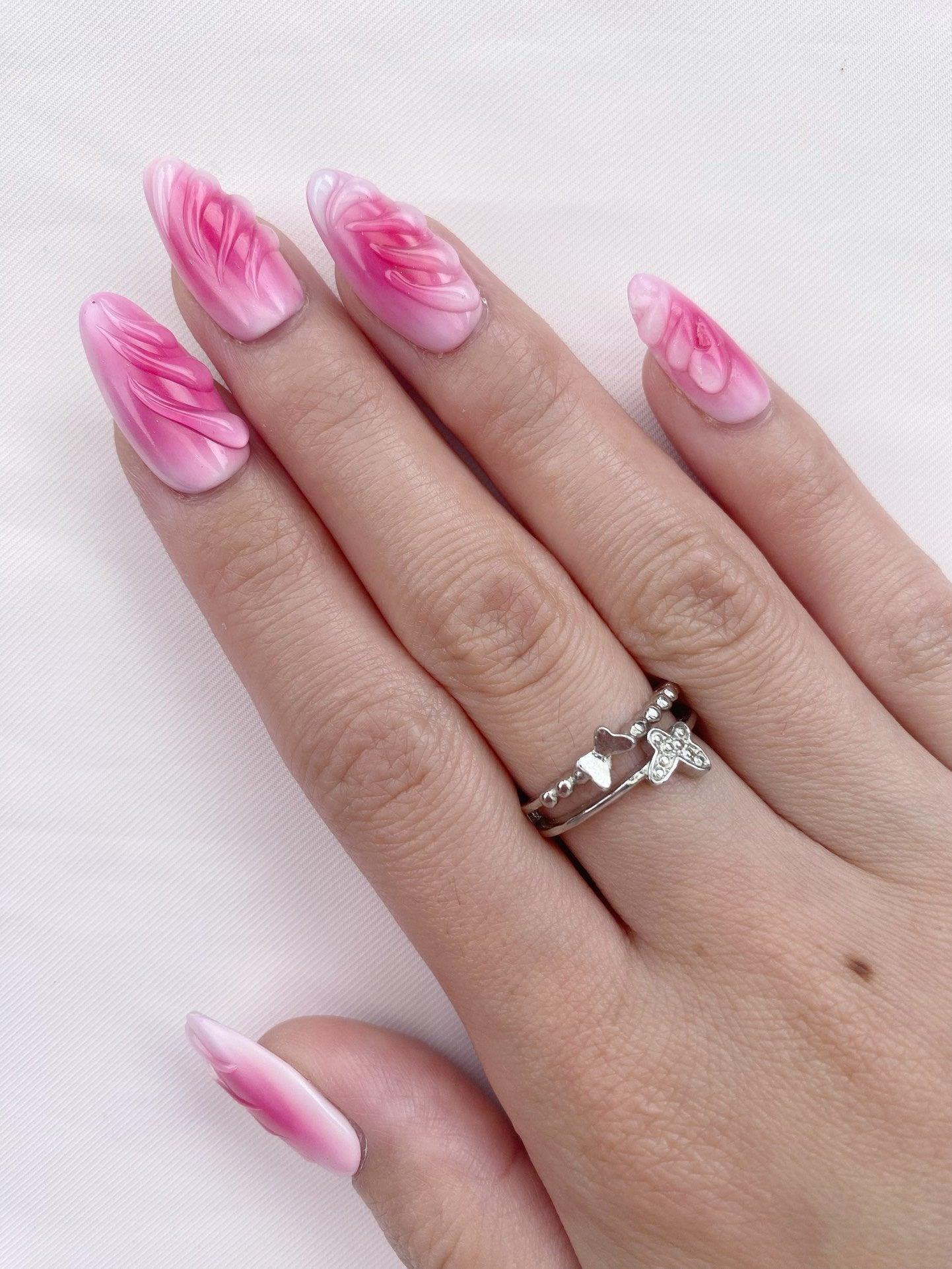 Petal Dance - GO2NAIL MEDIUM ALMOND PressOnNails