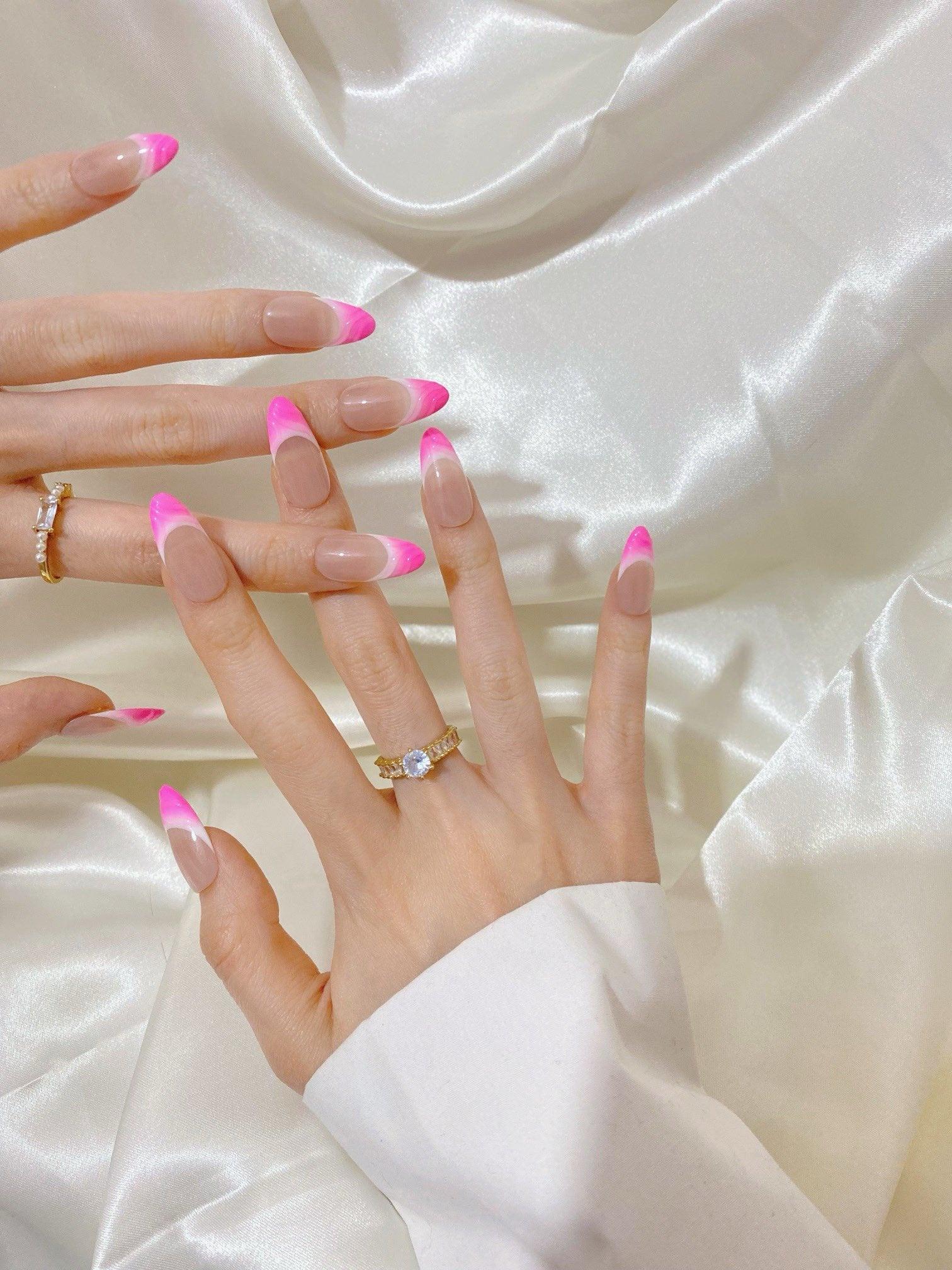 RoseMorningDew - GO2NAIL MEDIUM ALMOND PressOnNails