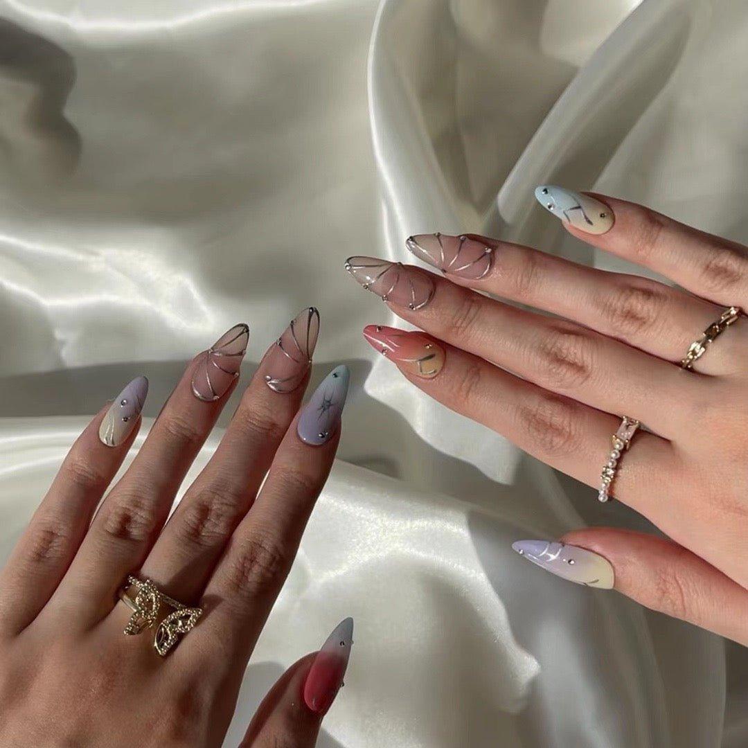 Silver Dream - GO2NAIL MEDIUM ALMOND PressOnNails
