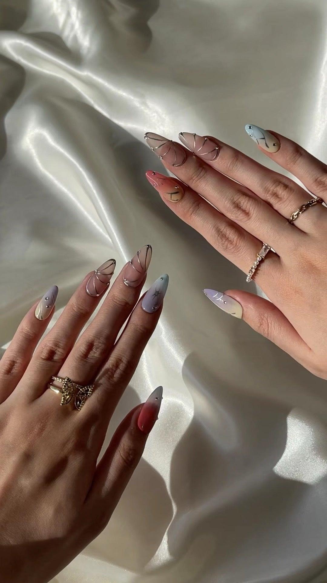 Silver Dream - GO2NAIL MEDIUM ALMOND PressOnNails