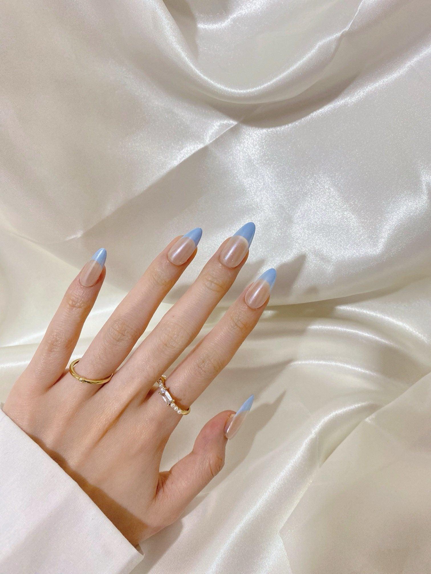 Snow Elegance - GO2NAIL MEDIUM ALMOND PressOnNails