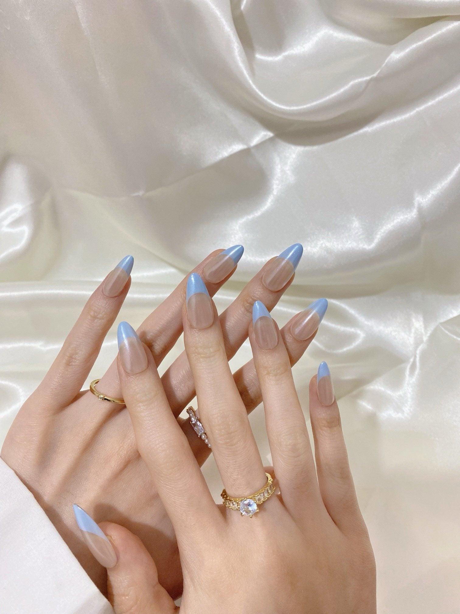 Snow Elegance - GO2NAIL MEDIUM ALMOND PressOnNails