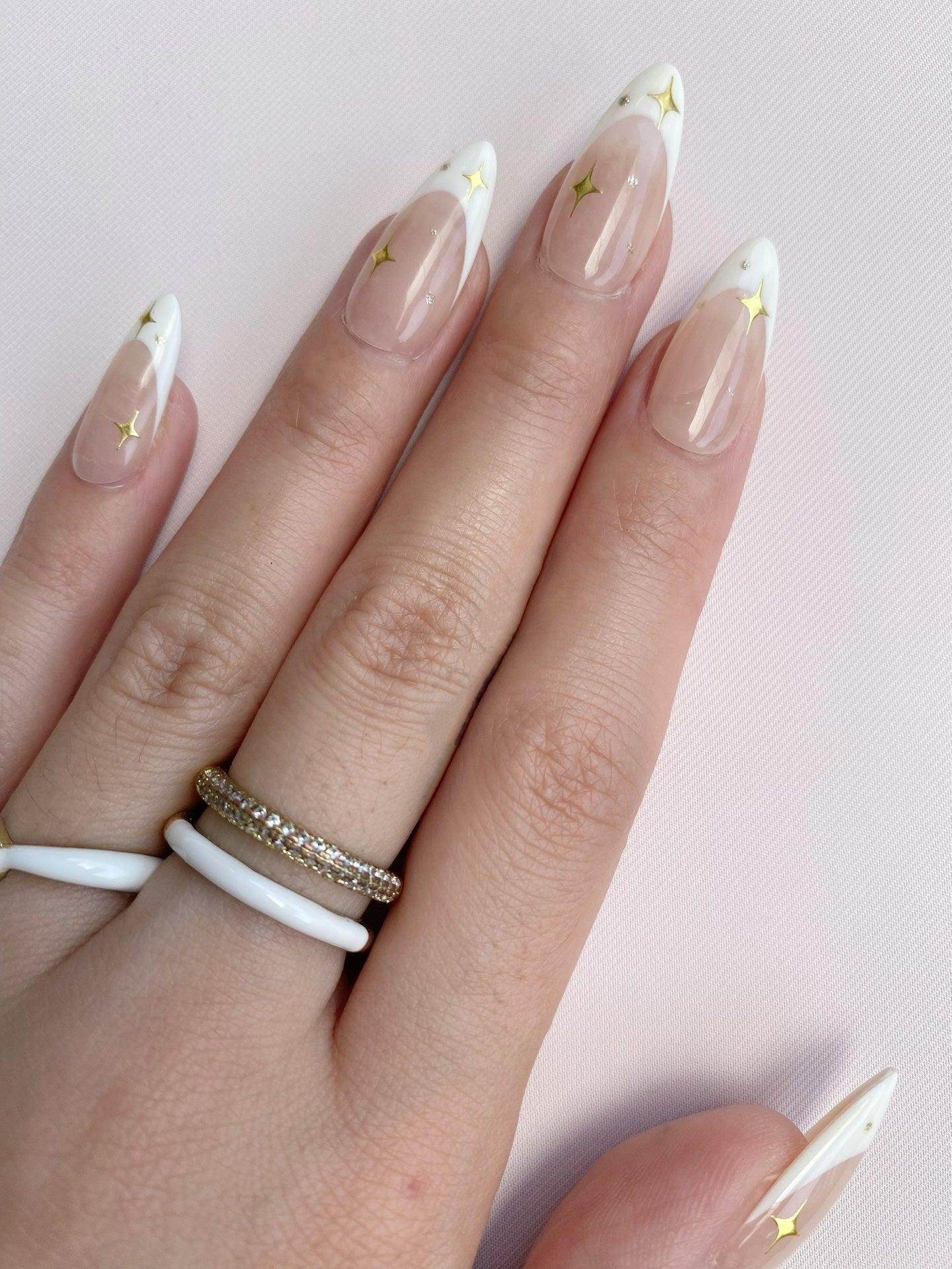 Starlit Grace - GO2NAIL MEDIUM ALMOND PressOnNails