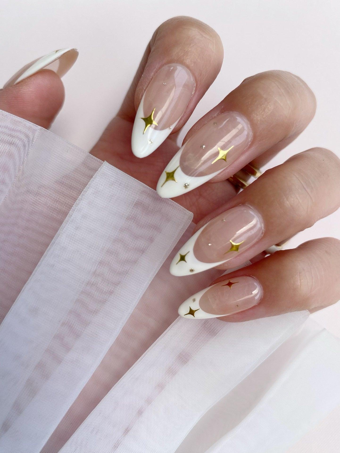 Starlit Grace - GO2NAIL MEDIUM ALMOND PressOnNails