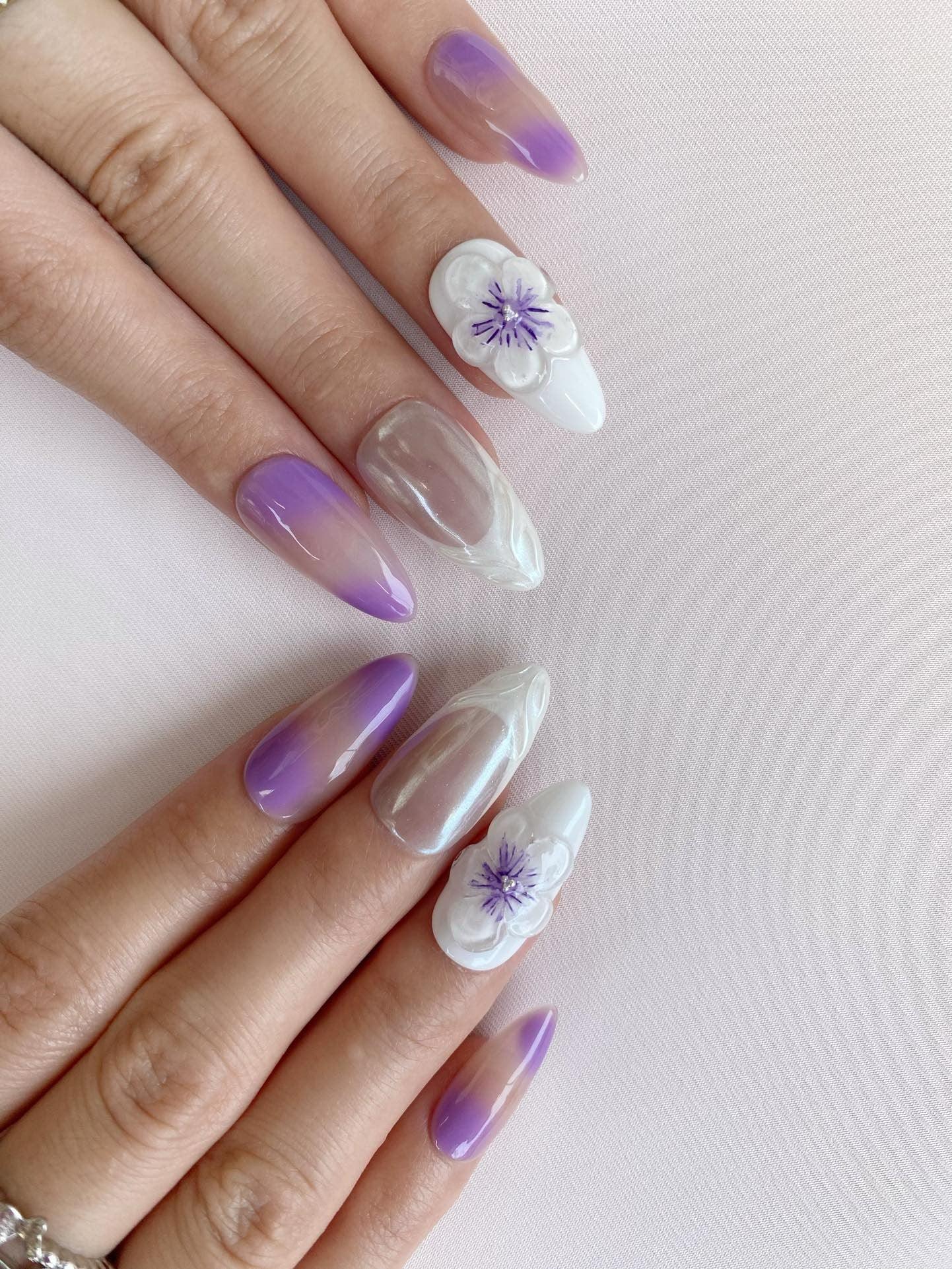 Violet Dream - GO2NAIL MEDIUM ALMOND PressOnNails