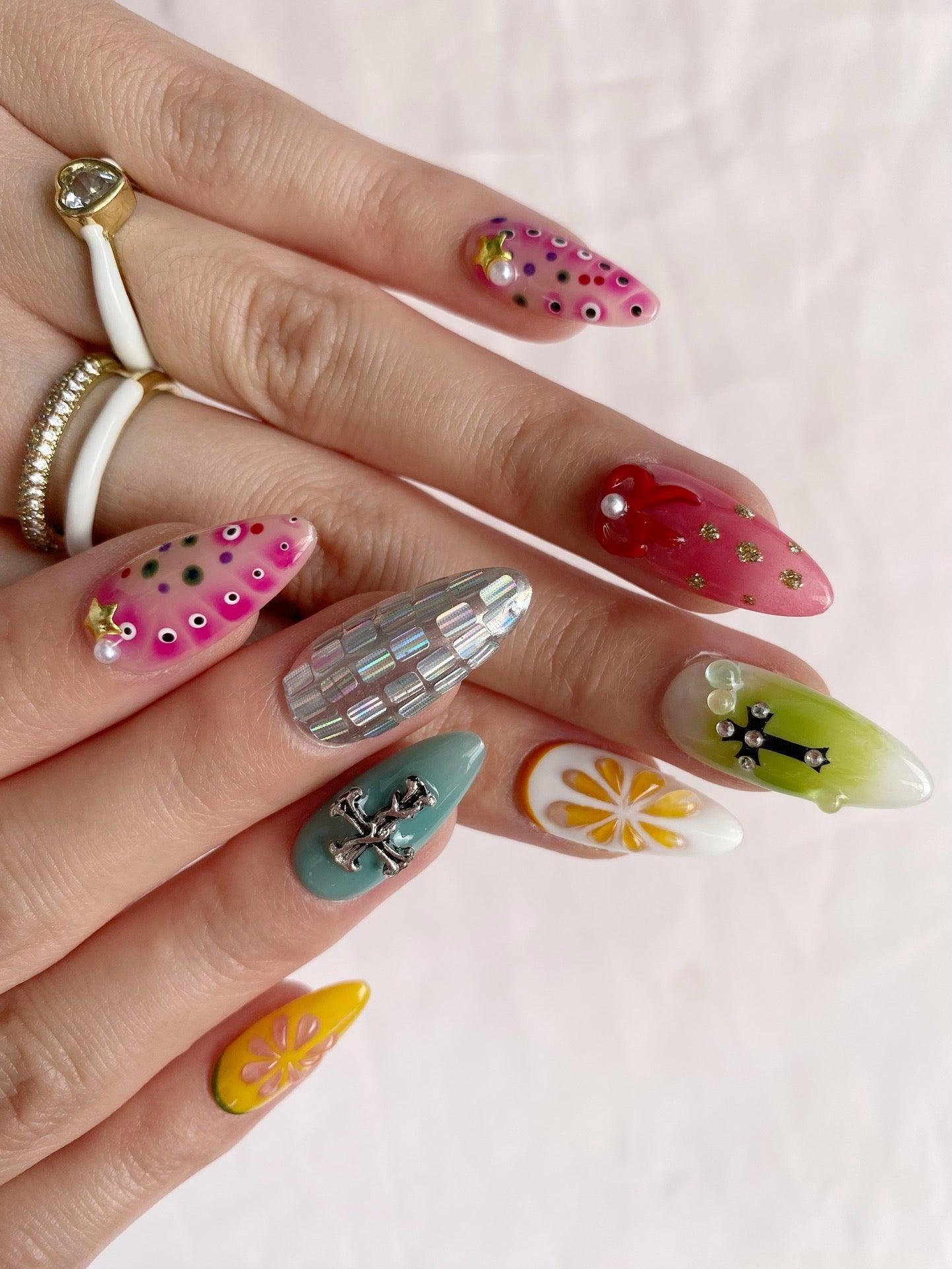 Vivid Wonderland - GO2NAIL MEDIUM ALMOND PressOnNails