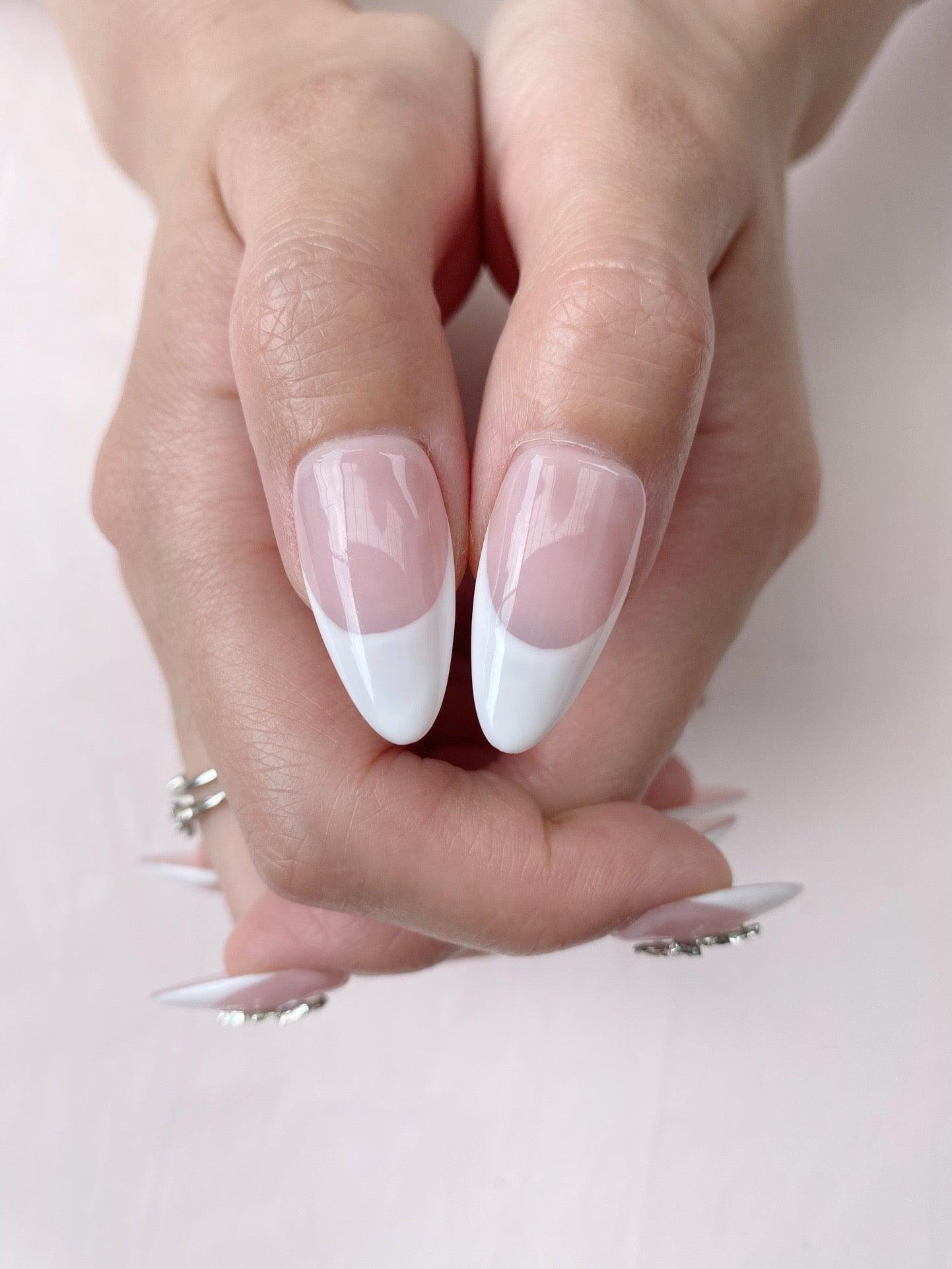 Butterfly Elegance - GO2NAIL  MEDIUM ALMOND PressOnNails