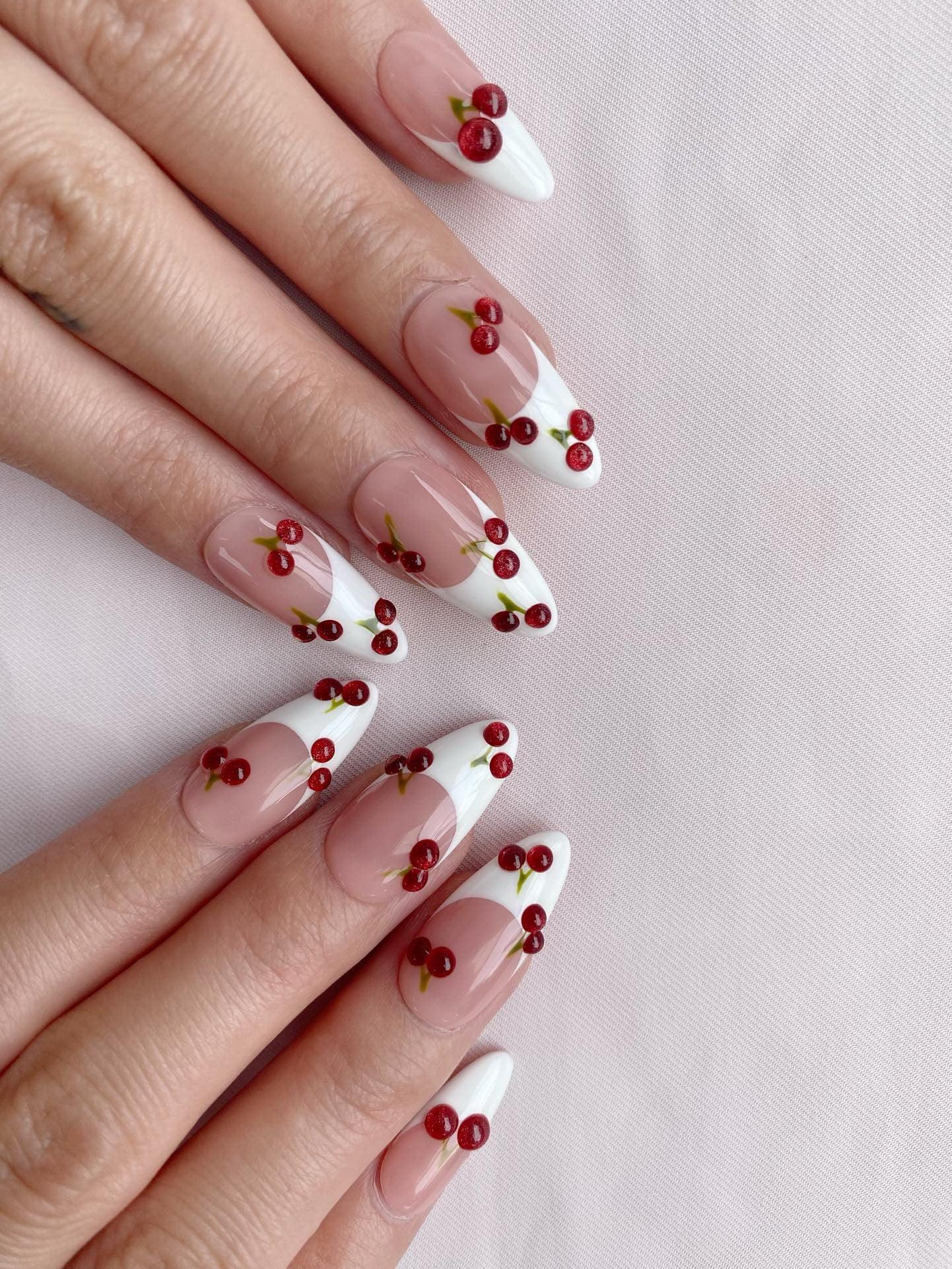 Cherry French - GO2NAIL  MEDIUM ALMOND PressOnNails