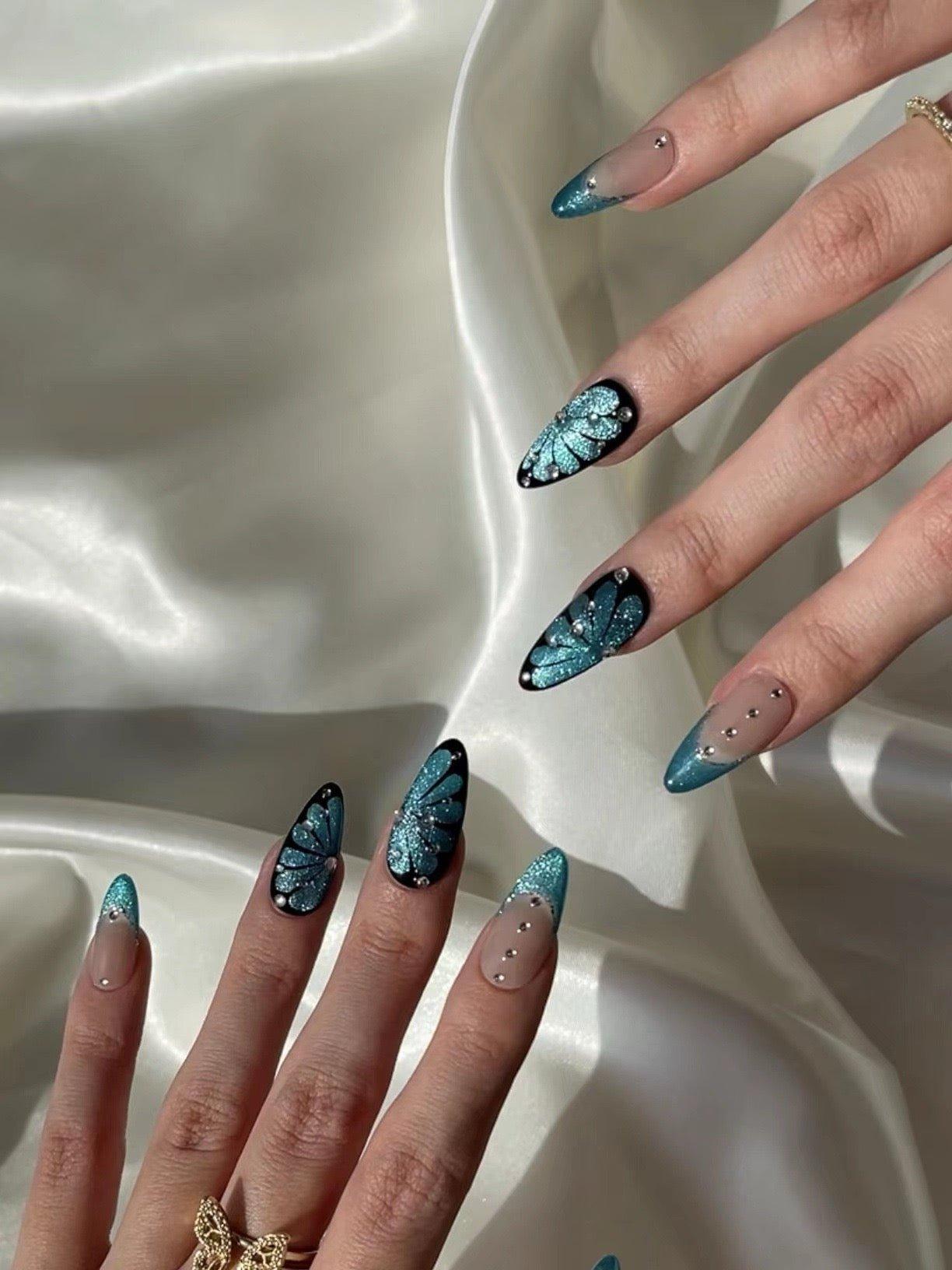 Midnight Bloom - GO2NAIL  MEDIUM ALMOND PressOnNails